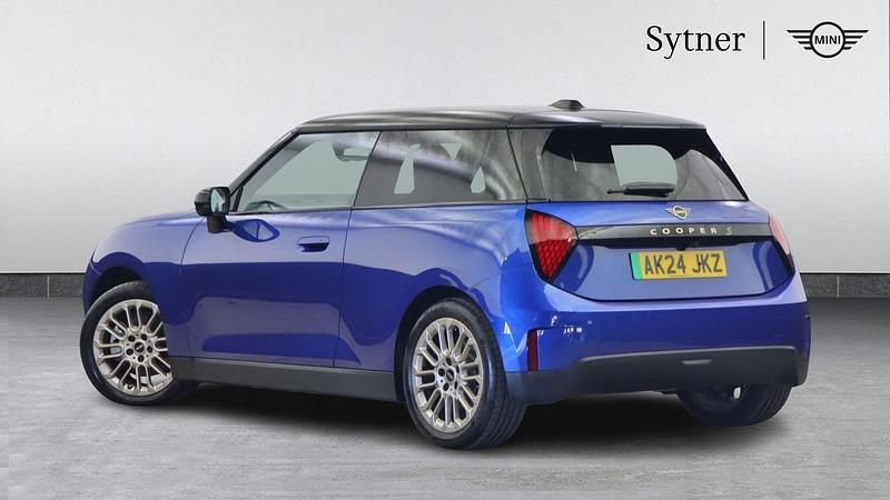 Used Mini Cooper SE Hatch 158 kW (215 HP) 2024 Blue Hatchback