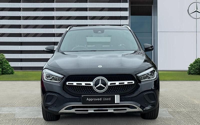 Used Mercedes GLA200 Executive 163 HP (119 kW) 2022 SUV