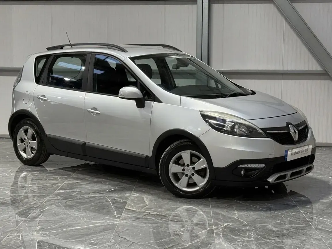 Used Renault Scénic Dynamique 110 HP (80 kW) 2014 Silver MPV