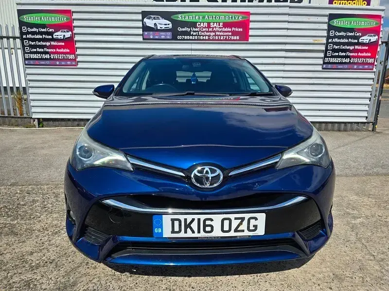 Used Toyota Avensis Business Edition 112 HP (82 kW) 2016 Blue Estate