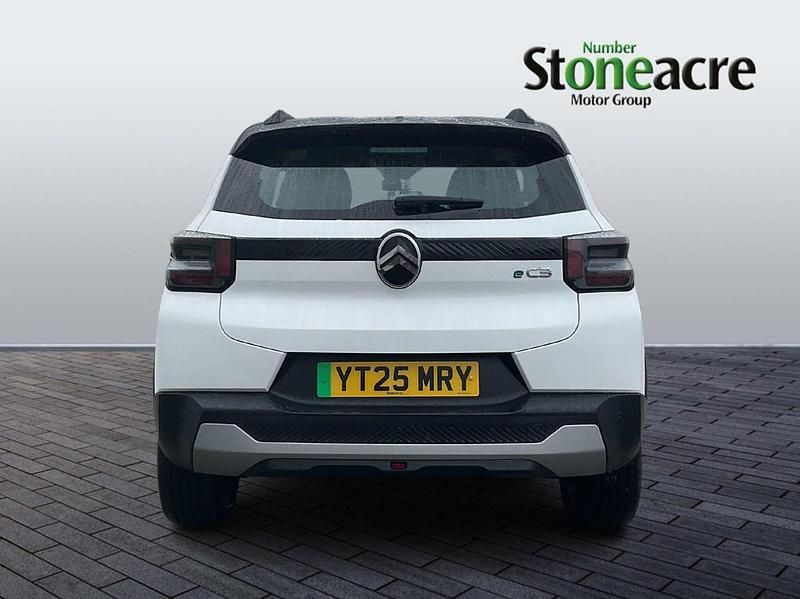 Usado Citroën e-C3 83 kW (113 HP) 2025 Branco Citadino