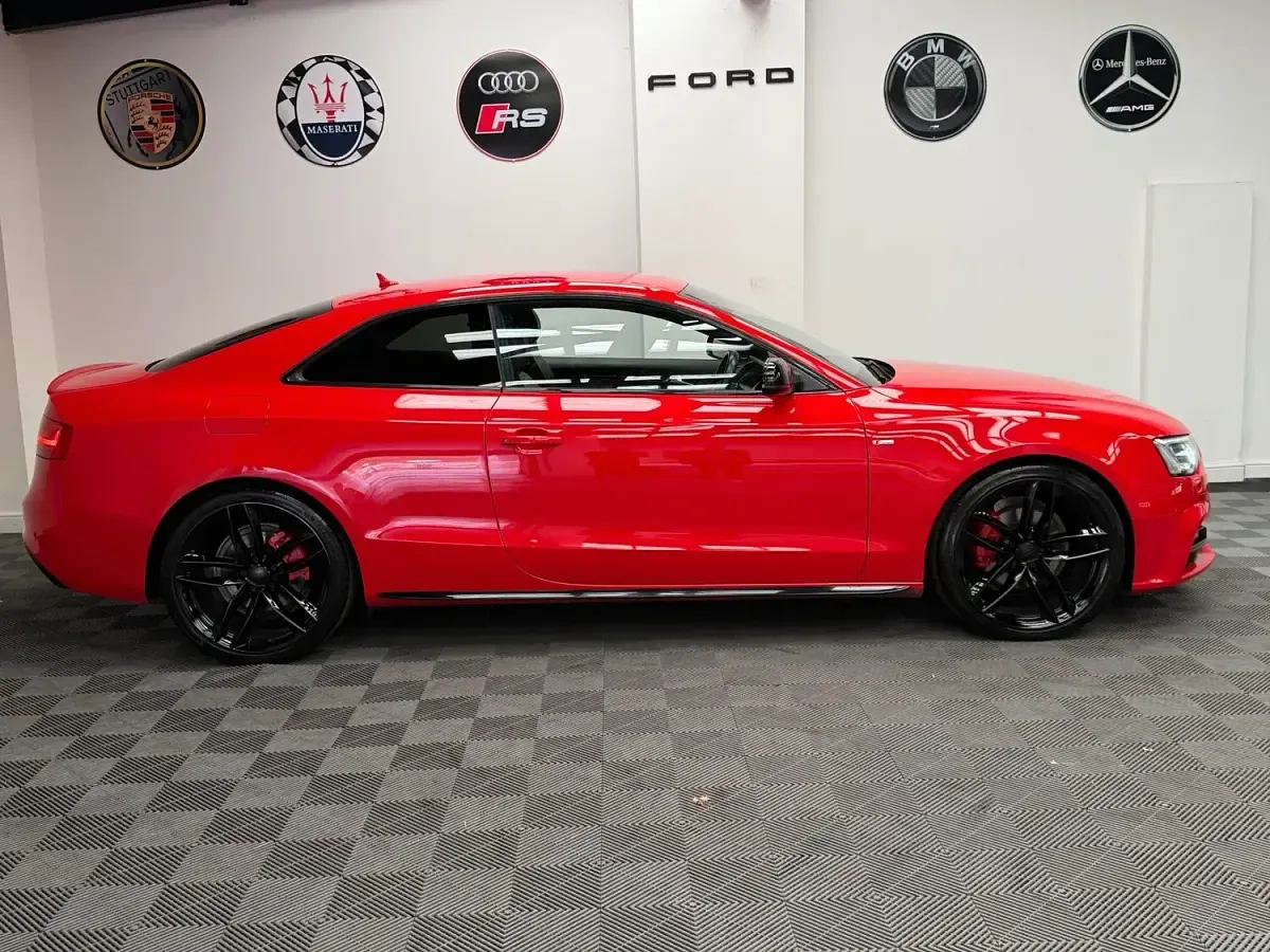 Used Audi A5 Advanced 190 HP (139 kW) 2015 Red Coupe