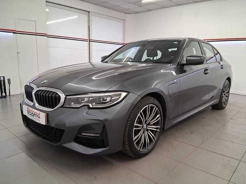 Usado BMW 330e M Sport 2019 Cinzento Sedan