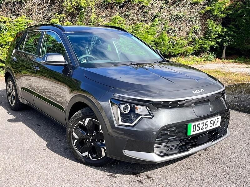 Grey New 2025 Kia e-Niro 2 SUV | £25,000 (Fair price) - Image 1/4