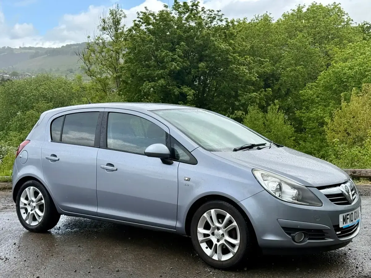 Used Vauxhall Corsa 85 HP (62 kW) 2010 Silver Hatchback