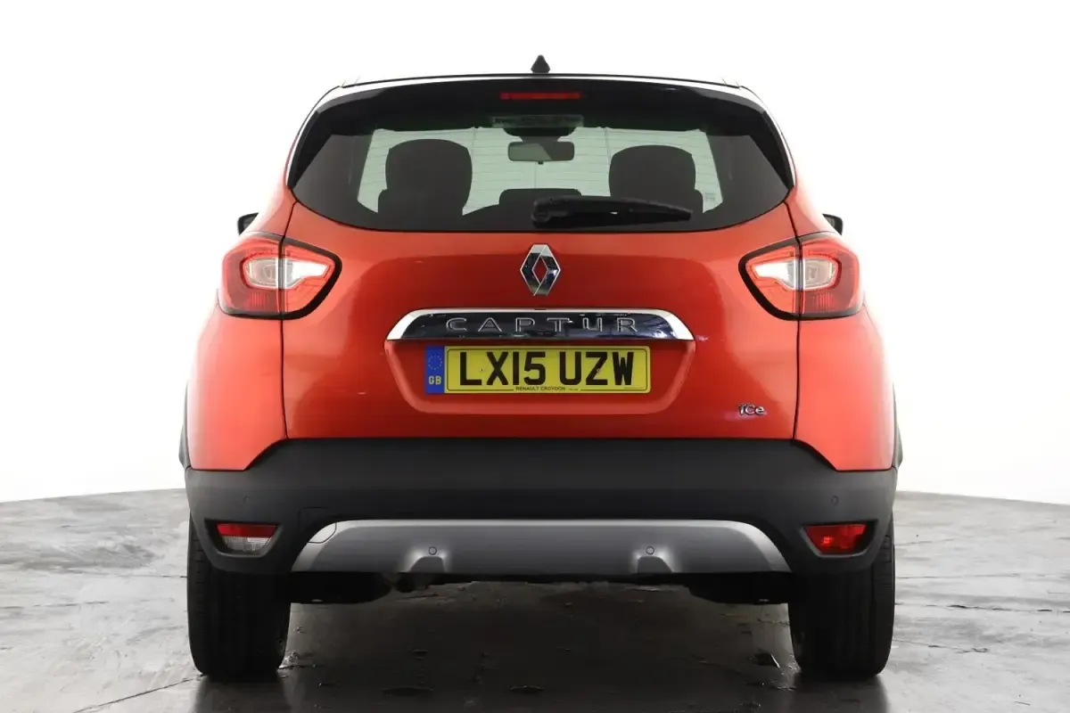 Gebraucht Renault Captur Signature 120 PS (88 kW) 2015 Rot SUV