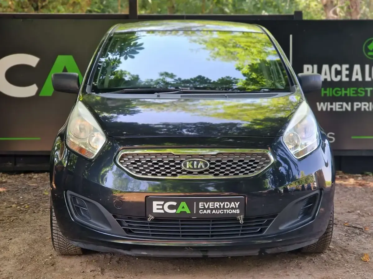 Used Kia Venga 90 HP (66 kW) 2010 Black Hatchback
