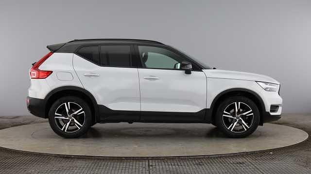 Used Volvo XC40 R-Design 161 HP (118 kW) 2021 SUV