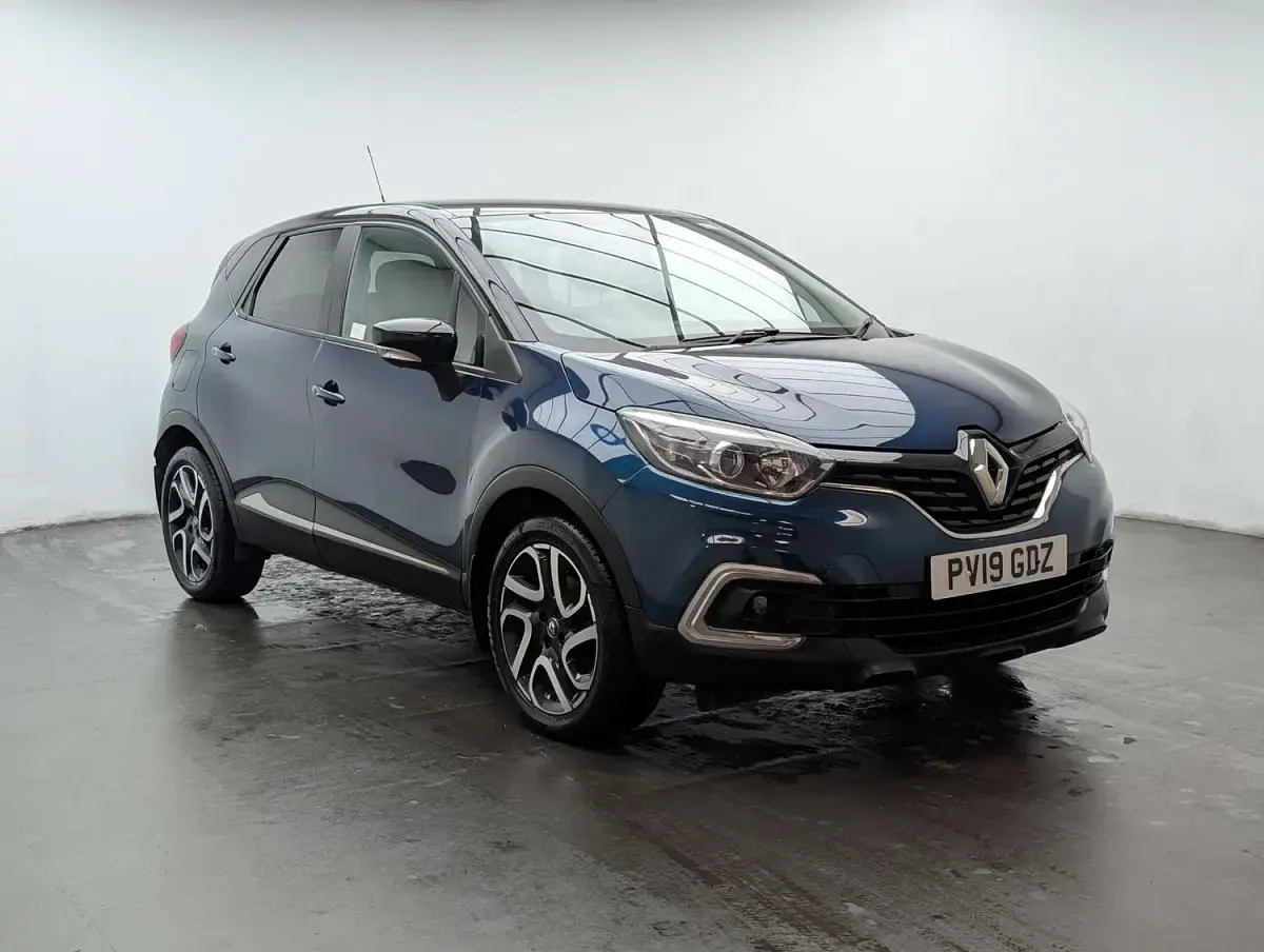 Used Renault Captur Iconic 115 HP (84 kW) 2019 Blue and black SUV