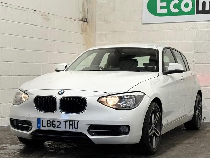 Used BMW 116 Sport Line 2013 White Hatchback