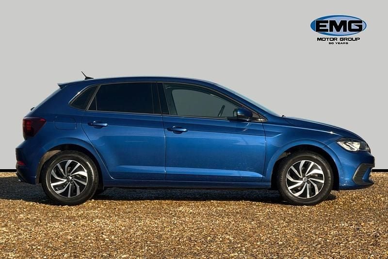 Used VW Polo Life 80 HP (58 kW) 2022 Blue Hatchback