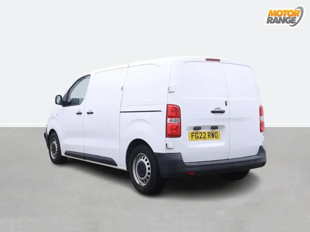 Used Vauxhall Vivaro 100 kW (136 HP) 2022 White MPV