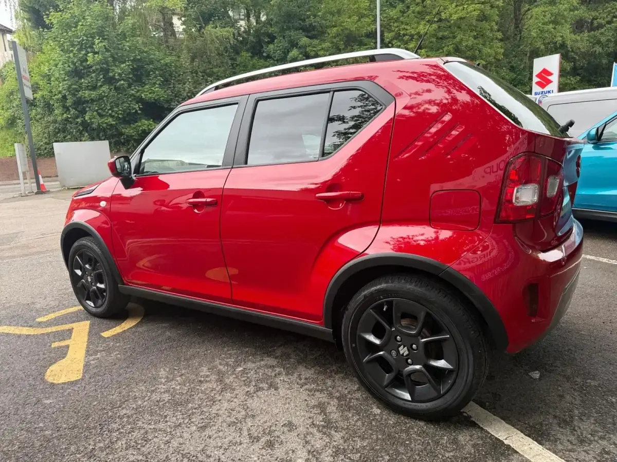 Used Suzuki Ignis SZ-T 83 HP (61 kW) 2022 Red SUV