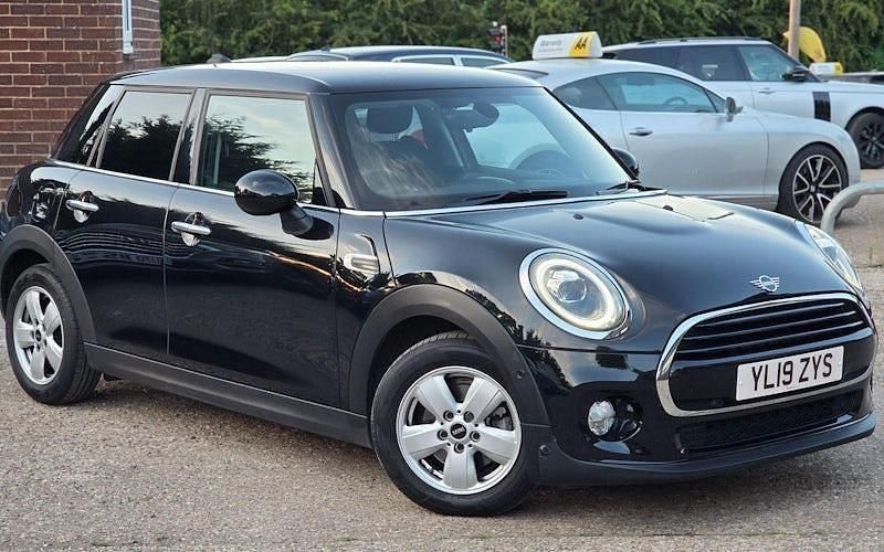 Used 2021 Mini Cooper Classic Hatchback | £14,499 (Super price) - Image 1/4