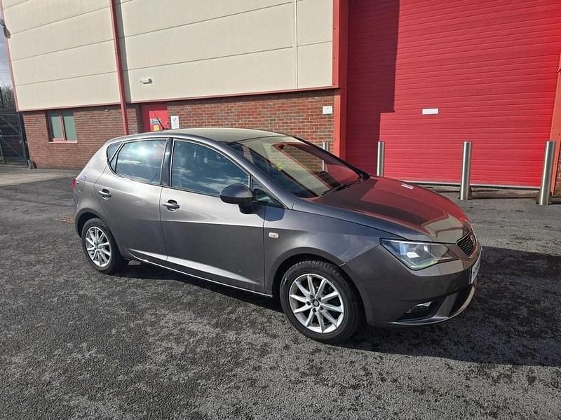Usado Seat Ibiza SE 90 HP (66 kW) 2016 Cinzento Citadino