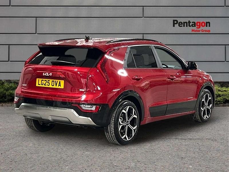 Used Kia Niro 127 HP (93 kW) 2025 Red SUV