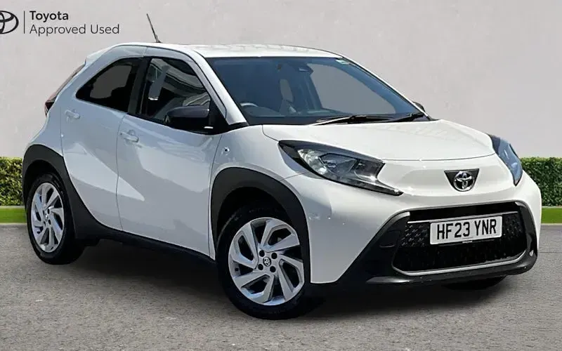 Used Toyota Aygo X PURE 72 HP (52 kW) 2025 SUV