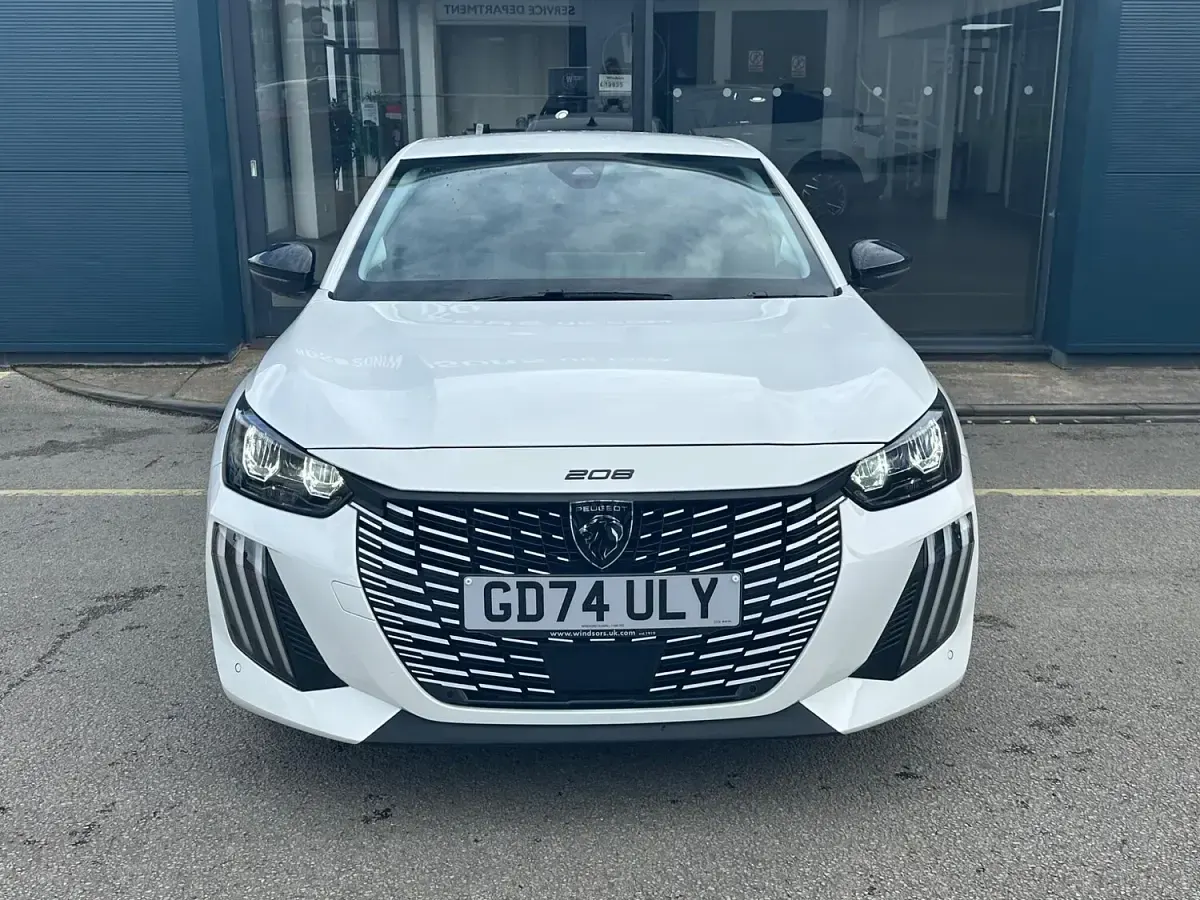 Used Peugeot 208 Allure 2025 White Hatchback