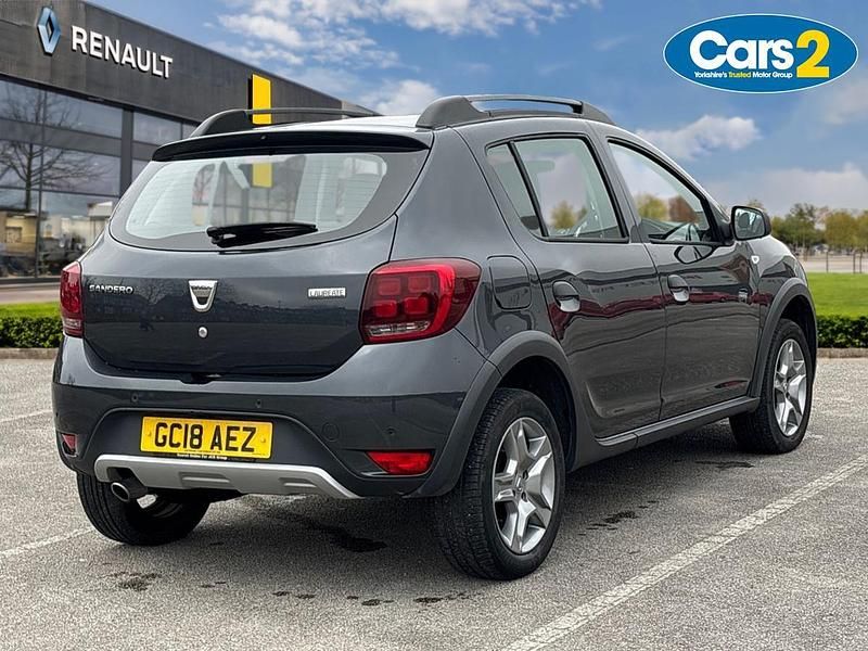 Używany Dacia Sandero Comfort 90 KM (66 kW) 2018 Szary Hatchback