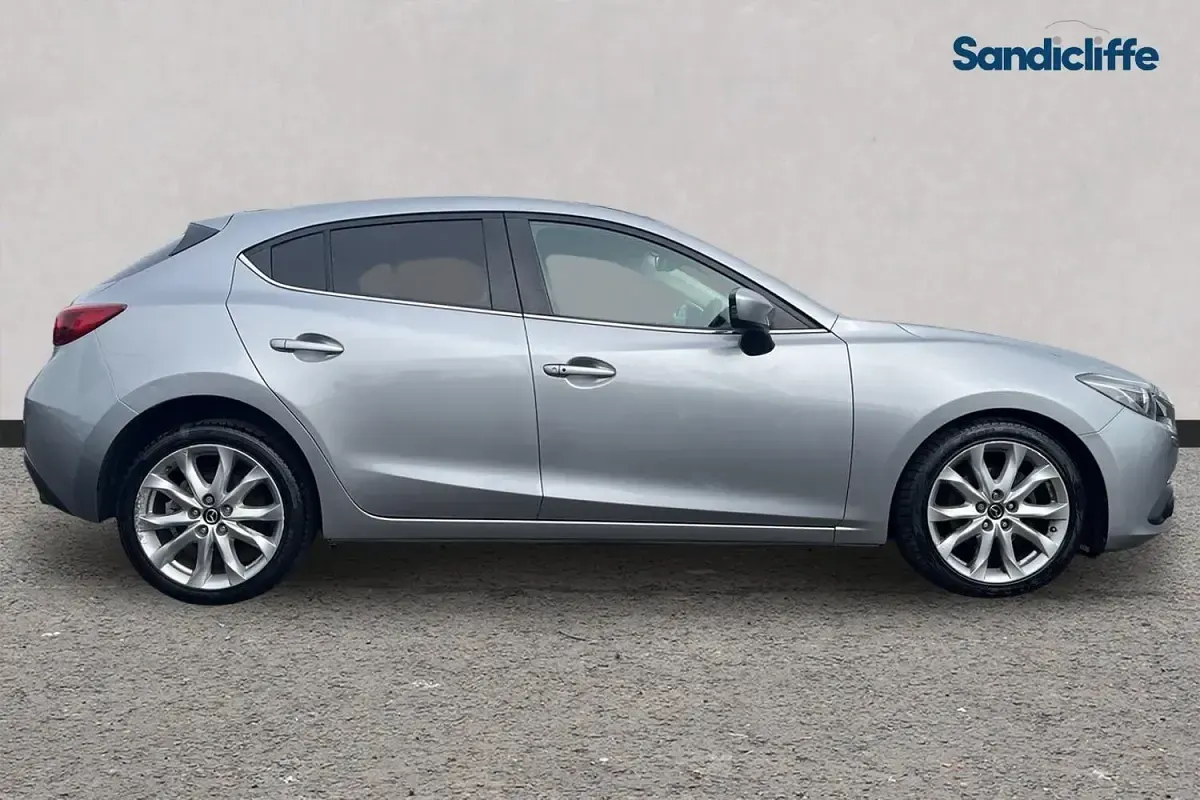 Usado Mazda 3 Inclusive 165 CV (121 kW) 2014 Plateado Utilitario