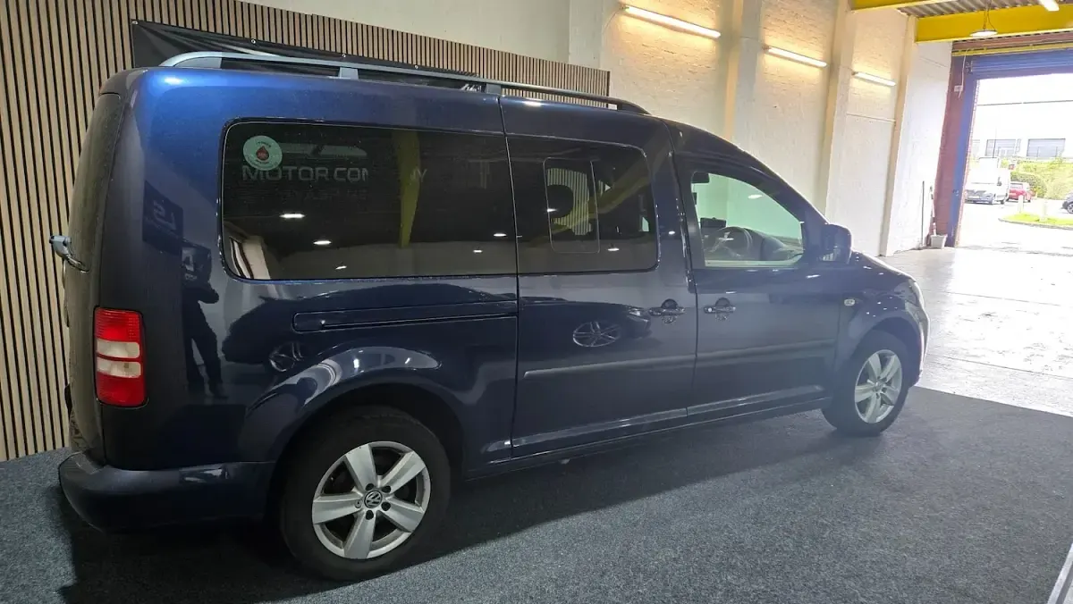 Used VW Caddy Maxi Life 102 HP (75 kW) 2015 Blue MPV