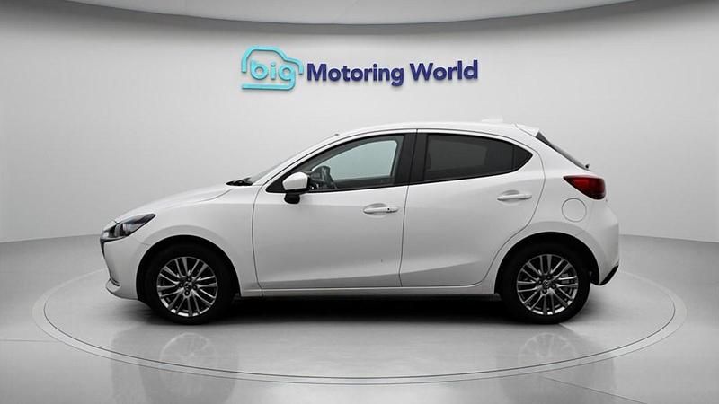 Used Mazda 2 Inclusive 90 HP (66 kW) 2023 White Hatchback