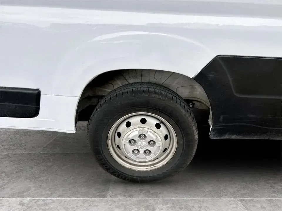 Gebraucht Peugeot Boxer Premium 140 PS (102 kW) 2023 Weiß Van
