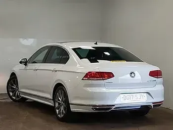 Usado VW Passat R-line 190 HP (139 kW) 2017 Branco Sedan