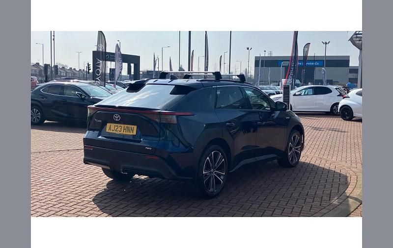 Used Toyota bZ4X 160 kW (218 HP) 2023 Blue SUV