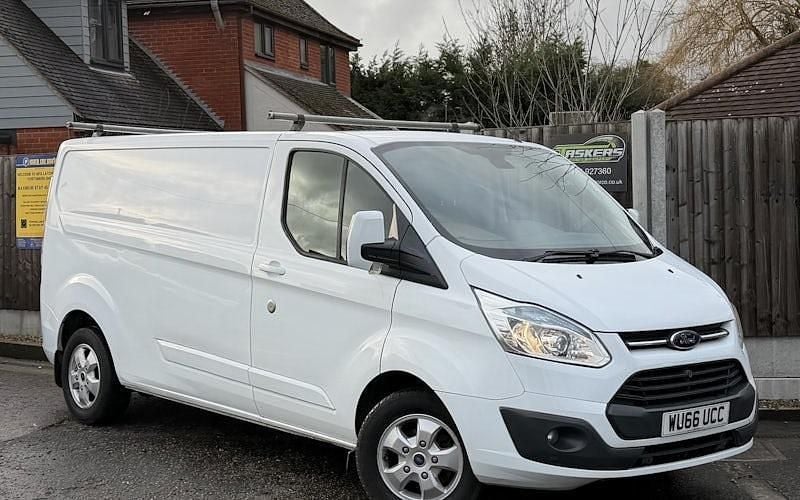 Used Ford Transit Custom Limited 125 HP (91 kW) 2015 Van