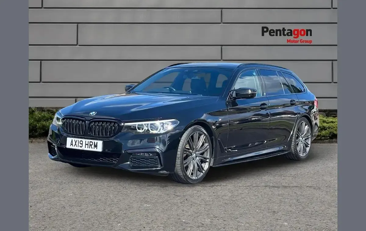 Gebraucht BMW 520 M Sport 187 PS (137 kW) 2019 Schwarz Kombi