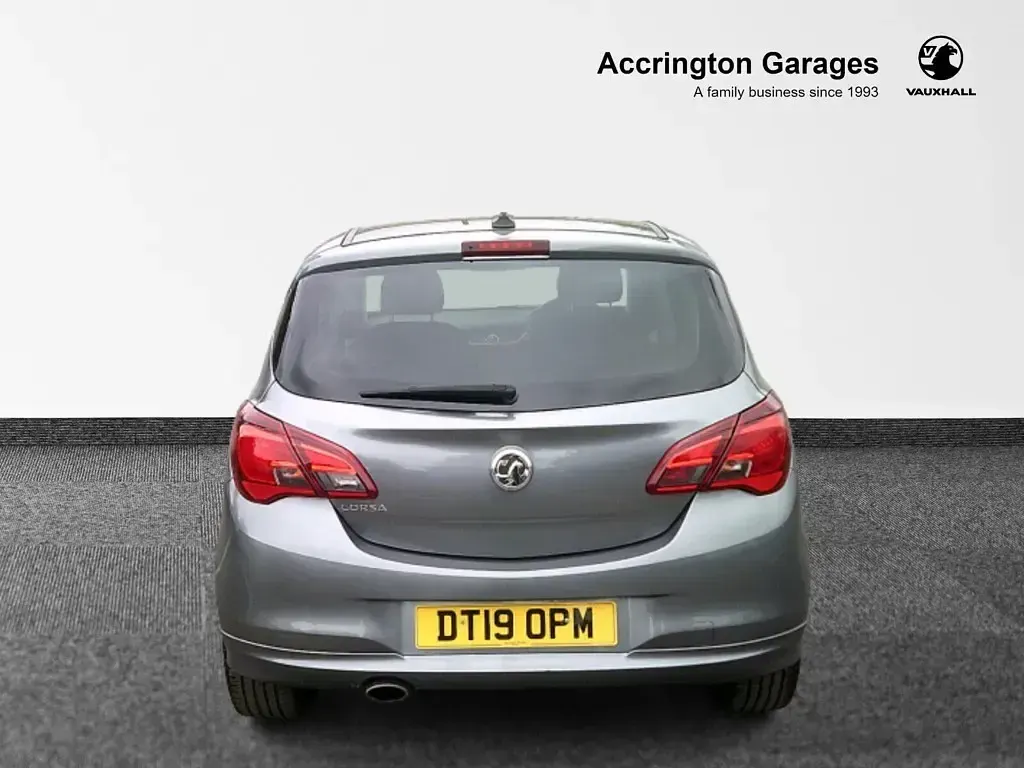 Used Vauxhall Corsa SRi 90 HP (66 kW) 2019 Satin steel grey Hatchback