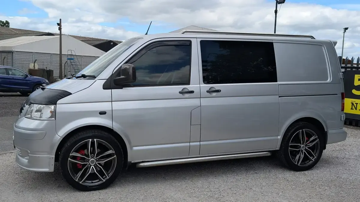 Used VW Transporter 130 HP (95 kW) 2009 Silver Van