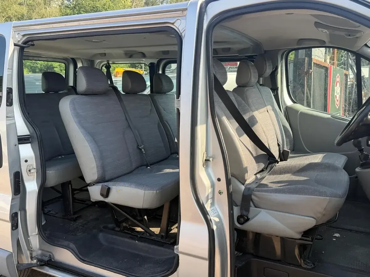Used Renault Trafic 115 HP (84 kW) 2010 Silver MPV
