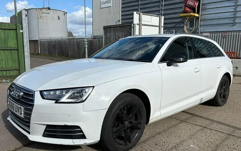 Begagnad Audi A4 Sport 150 HK (110 kW) 2017 Vit Kombi