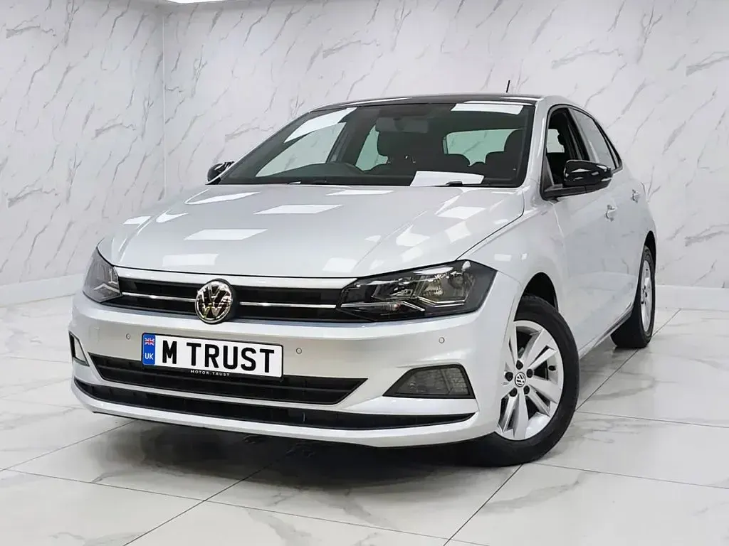 Used VW Polo SE 80 HP (58 kW) 2019 Silver Hatchback