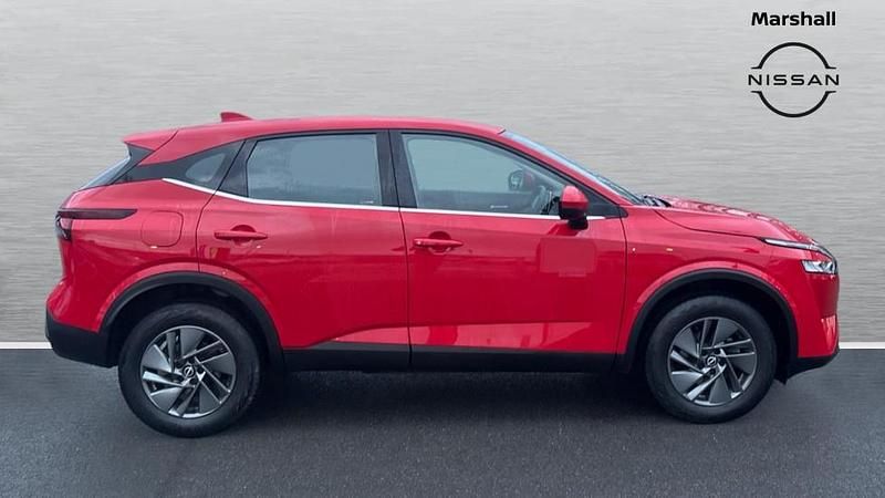 Used Nissan Qashqai Acenta Premium 158 HP (116 kW) 2022 Red SUV
