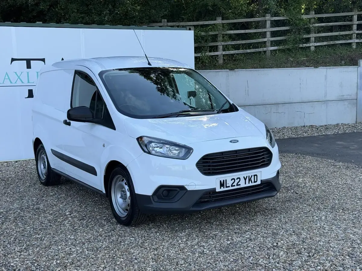 Used Ford Transit Courier 100 HP (73 kW) 2022 White Van