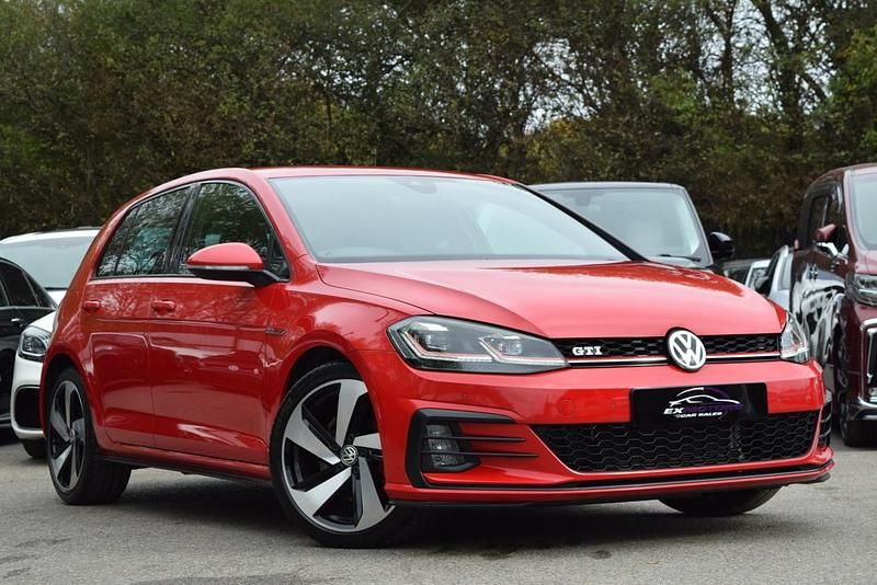 Used VW Golf VII GTI 2017 Metallic red Hatchback