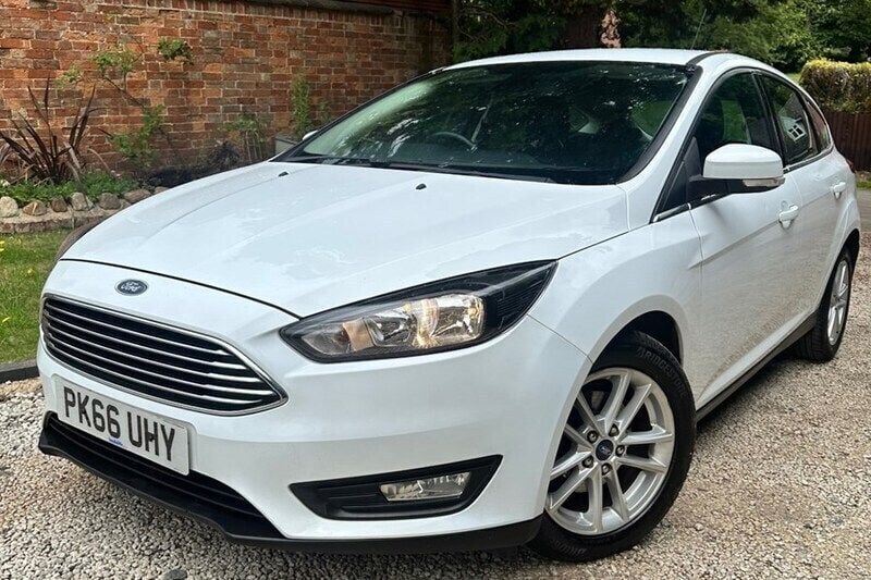 White Used 2016 Ford Focus Zetec Hatchback | £5,675 (Fair price) - Image 1/1