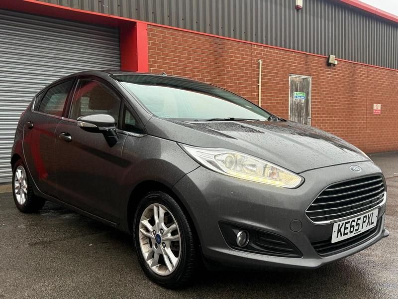 Grey Used 2016 Ford Fiesta Zetec Hatchback | £4,495 (Super price) - Image 1/4