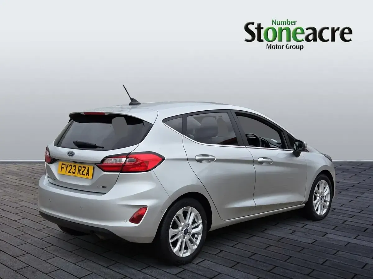 Used Ford Fiesta Titanium 125 HP (91 kW) 2023 Silver Hatchback