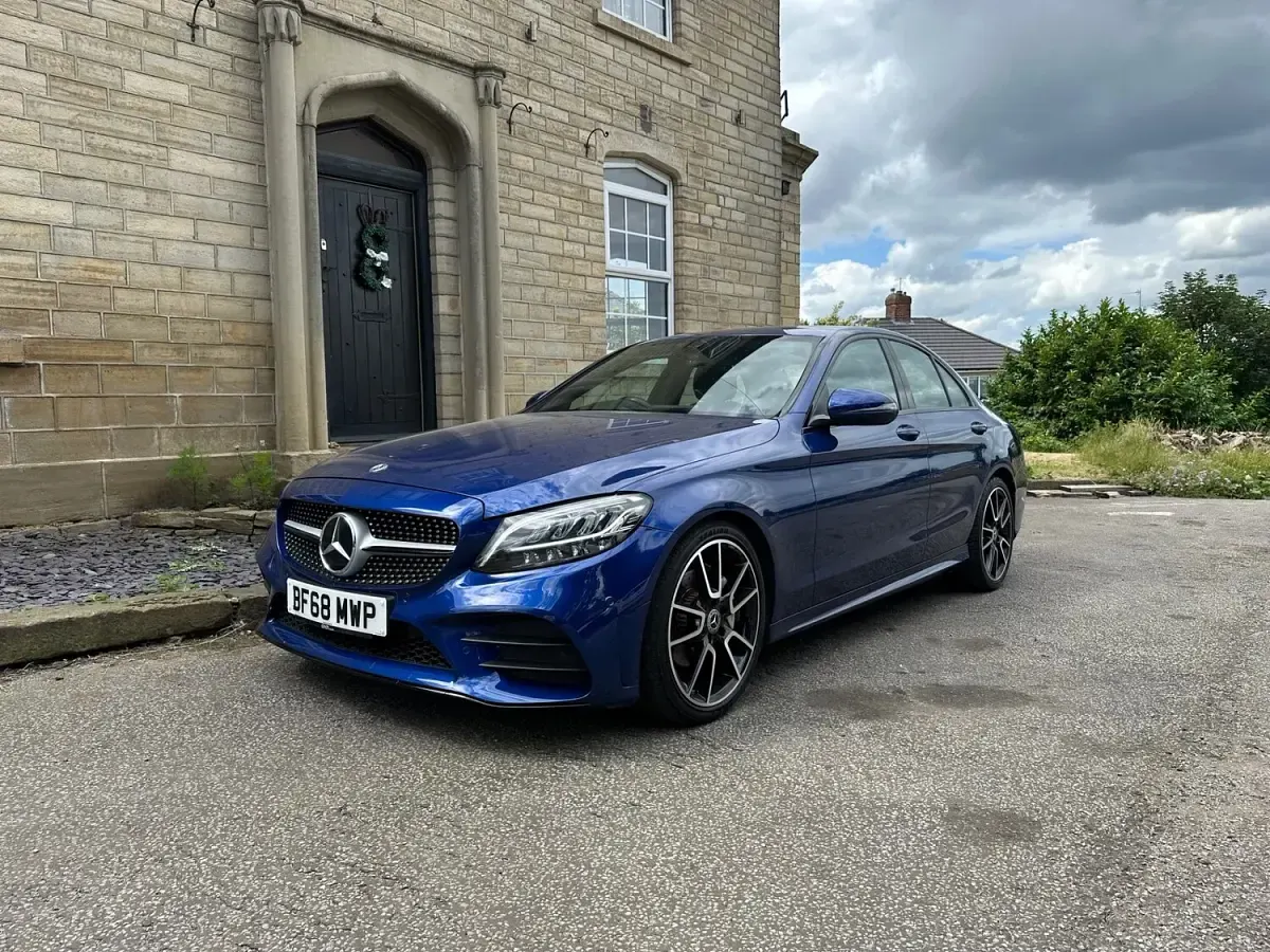 Used Mercedes C220 AMG line 194 HP (142 kW) 2018 Blue Sedan