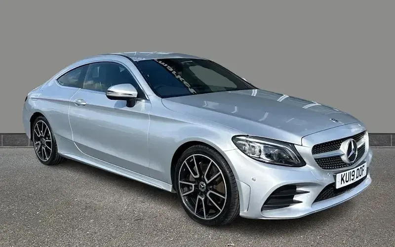 Used Mercedes C300 AMG Line Premium 258 HP (189 kW) 2019 Coupe