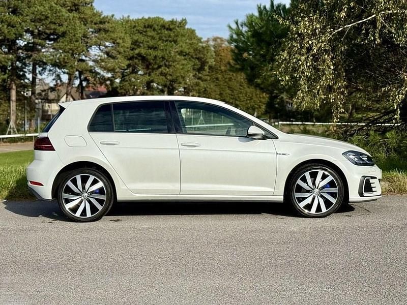 Used VW Golf VII Advance 204 HP (150 kW) 2018 White Hatchback