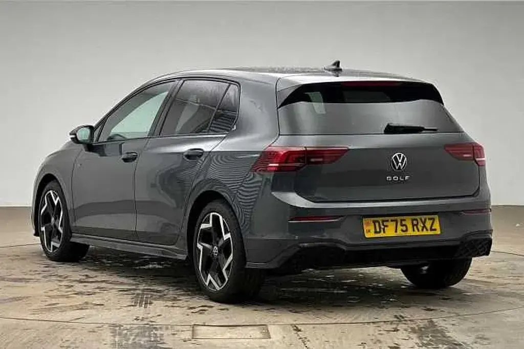 Used VW Golf VIII 150 HP (110 kW) 2025