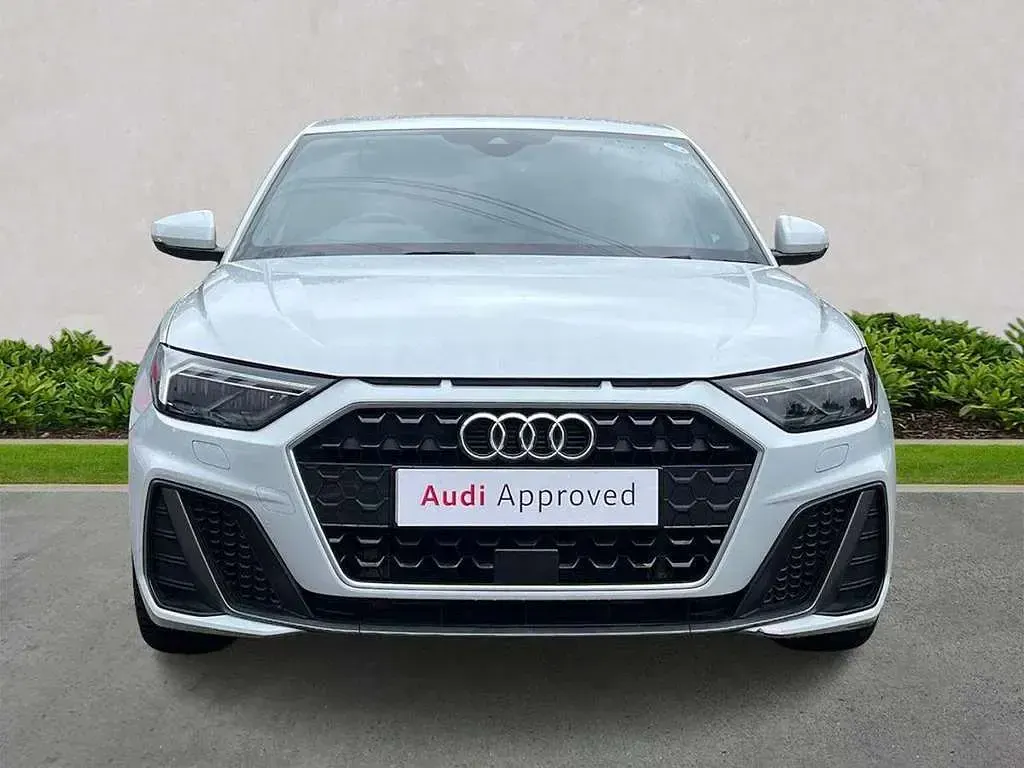 Used Audi A1 S-Line 94 HP (69 kW) 2023 White SUV