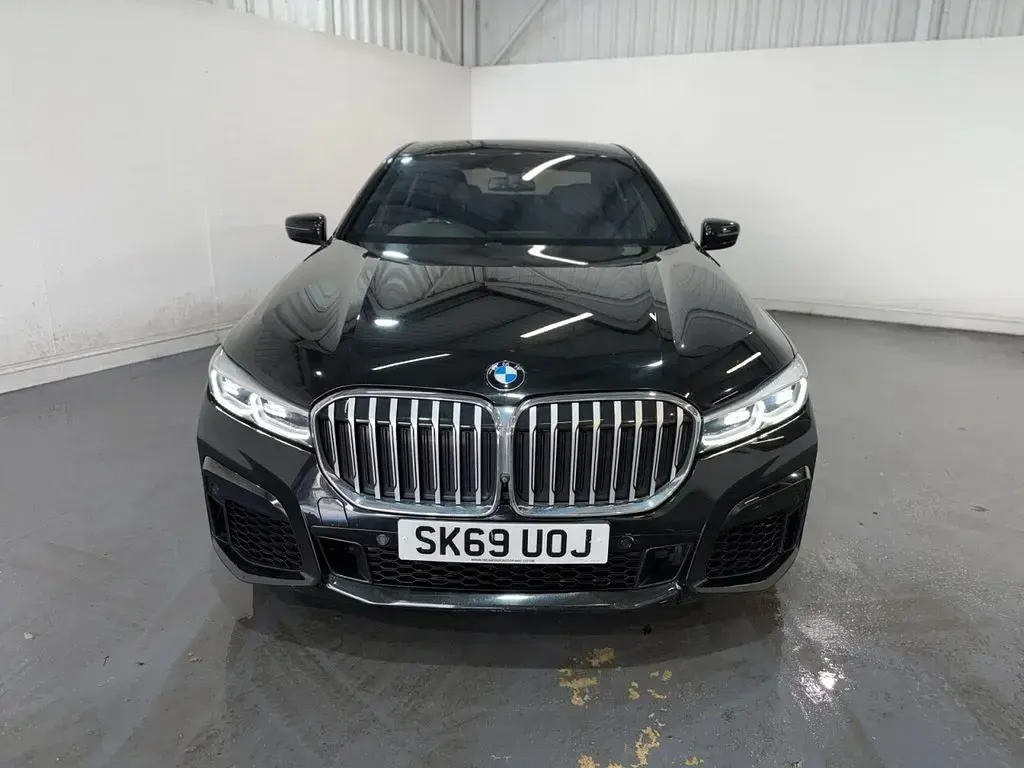 Used BMW 730 M Sport 265 HP (194 kW) 2019 Black Sedan