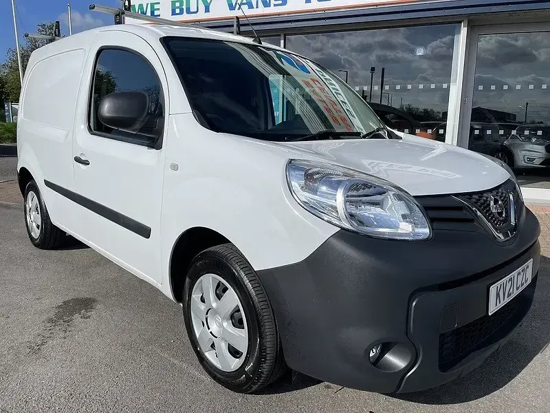Used Nissan NV250 Acenta 95 HP (69 kW) 2021 White Van