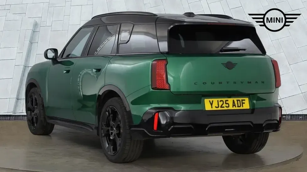 Used Mini Countryman 168 HP (123 kW) 2025 Green SUV
